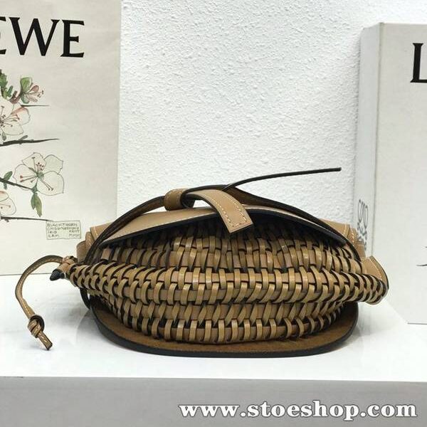 頂級高仿LOEWE 最新編織款 馬鞍包