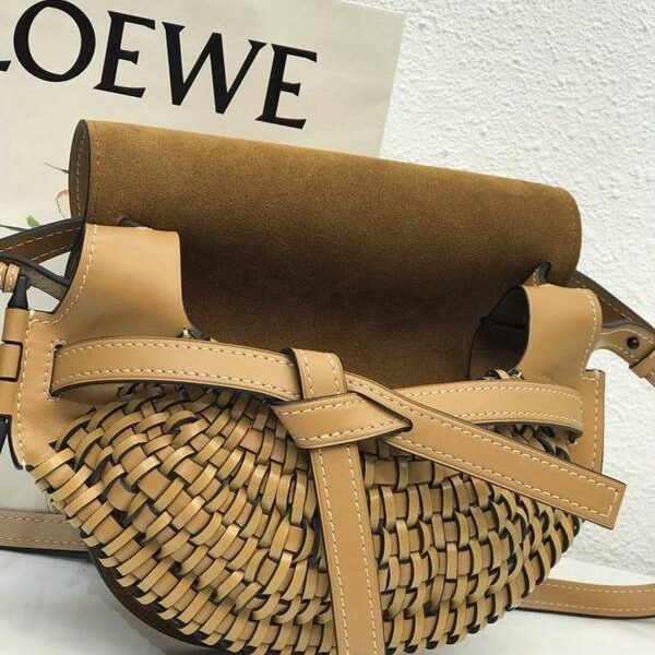 頂級高仿LOEWE 最新編織款 馬鞍包