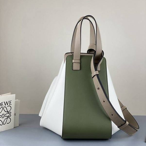 時尚a貨LOEWE杏綠拼Loewe hammock西班牙小牛皮blpj13281