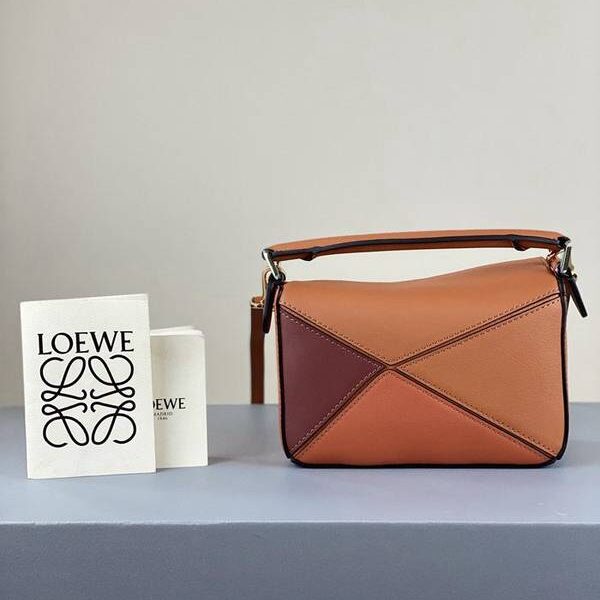 高仿網台灣LOEWE迷你棕色拼橙Low PUZZLE進口小牛皮德國進口莎菲線blpj13285
