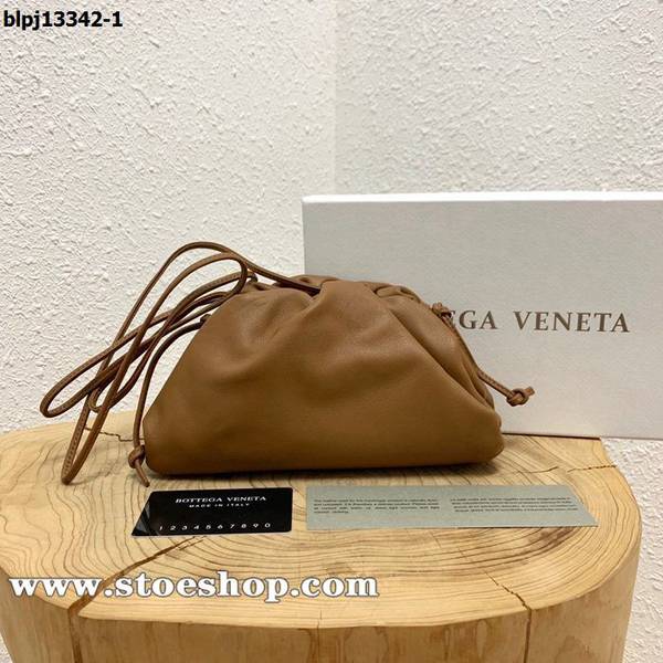 高仿名牌包BOTTEGA VENETABottega Veneta棕色餃子包雲朵包blpj13342