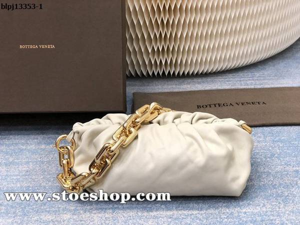 高仿網台灣BOTTEGA VENETAThe Chain pouch 2020 bv雲朵包柔軟牛皮blpj13353