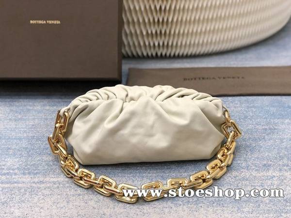 高仿網台灣BOTTEGA VENETAThe Chain pouch 2020 bv雲朵包柔軟牛皮blpj13353 3 高仿網台灣BOTTEGA VENETAThe Chain pouch 2020 bv雲朵包柔軟牛皮blpj13353