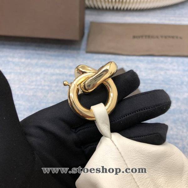 高仿網台灣BOTTEGA VENETAThe Chain pouch 2020 bv雲朵包柔軟牛皮blpj13353 6 高仿網台灣BOTTEGA VENETAThe Chain pouch 2020 bv雲朵包柔軟牛皮blpj13353