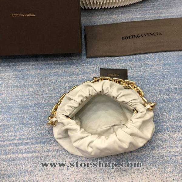 高仿網台灣BOTTEGA VENETAThe Chain pouch 2020 bv雲朵包柔軟牛皮blpj13353 8 高仿網台灣BOTTEGA VENETAThe Chain pouch 2020 bv雲朵包柔軟牛皮blpj13353