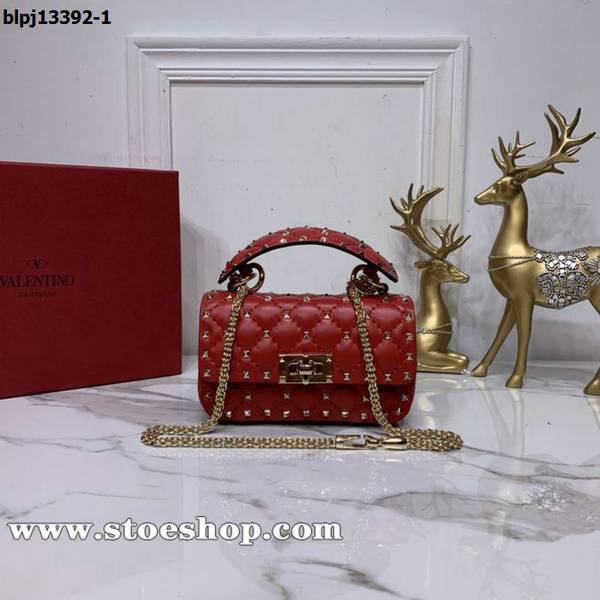高仿精品推薦ValentinoGaravani Rockstud Spike bag0124柔軟皺紋小羊皮製成blpj13392