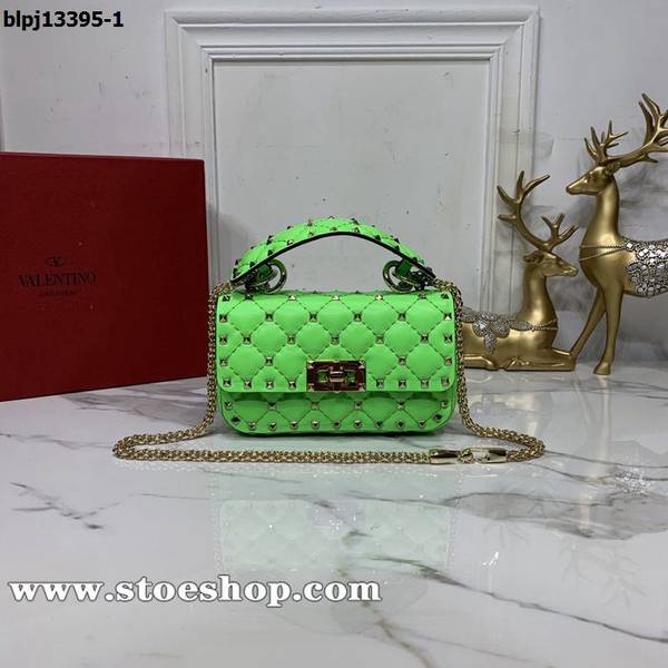 奢侈品a貨Valentino螢光綠色Valentino Garavani Rockstud Spike bag0124柔軟皺紋小羊皮blpj13395