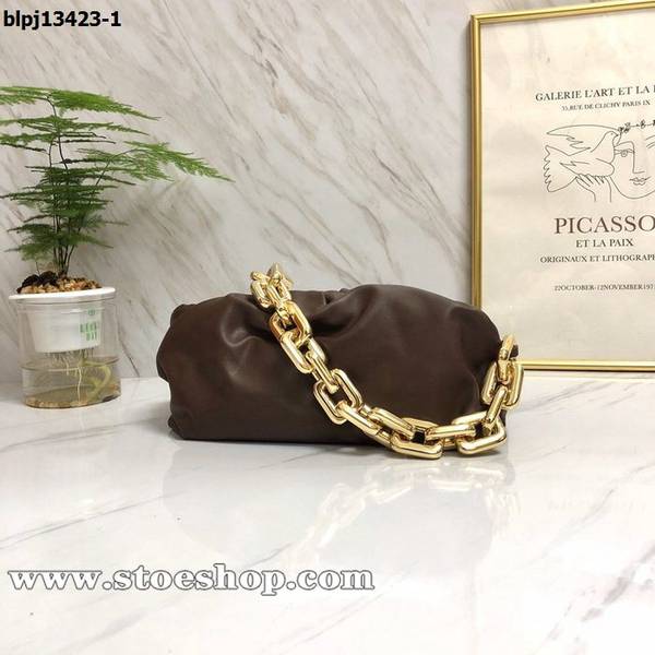 名牌高仿BOTTEGA VENETABottega Veneta Chain Pouch金屬鏈條雲朵手拿單肩blpj13423
