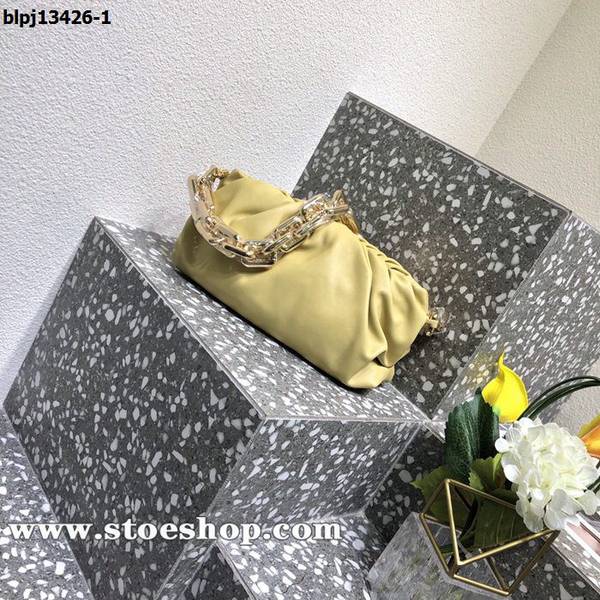 a貨高仿BOTTEGA VENETABottega Veneta Chain Pouch金屬鏈條雲朵手拿單肩blpj13426