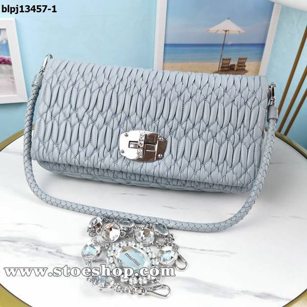高仿精品批發miumiu霧霾藍MIUMIU新版5BD233#鑽石鏈條包專櫃最新鑽鎖小提花皺褶凸紋壓花做法頂級進口羊皮blpj13457
