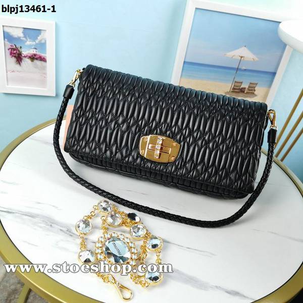 高仿包包批發miumiu金扣黑色MIUMIU新版5BD233#鑽石鏈條包專櫃最新鑽鎖小提花皺褶凸紋壓花做法頂級進口羊皮blpj13461