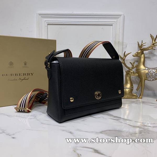 高仿包burberry斜背包粒紋皮革與 Vintage 復古格紋打造肩背包或手拿包blpj13571 3 高仿包burberry斜背包粒紋皮革與 Vintage 復古格紋打造肩背包或手拿包blpj13571
