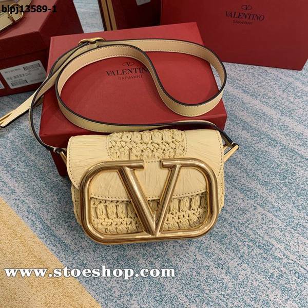 原單Valentino金扣風琴包Valentino Garavani MAXI 2020款金屬LOGO小牛皮斜挎包blpj13589