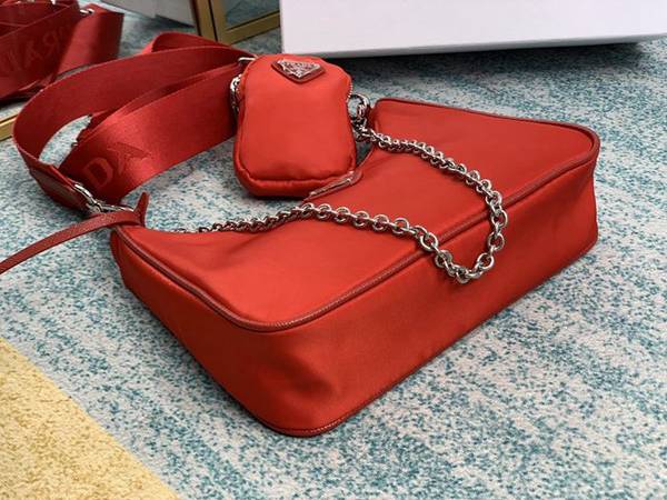 奢侈品1:1prada紅色頂級原單Prada新款nylon Hobo手拎/腋下包blpj13625 9 奢侈品1:1prada紅色頂級原單Prada新款nylon Hobo手拎/腋下包blpj13625