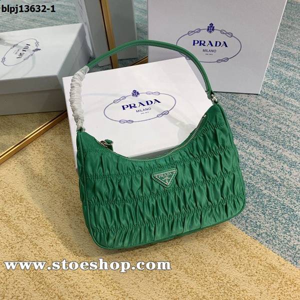 奢侈品高仿pradanylon 皺褶Hobo手拎/腋下包blpj13632 1 奢侈品高仿pradanylon 皺褶Hobo手拎/腋下包blpj13632