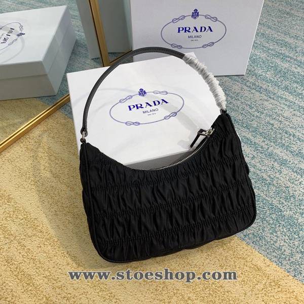 經典款A貨pradanylon 皺褶Hobo手拎/腋下包blpj13633 2 經典款A貨pradanylon 皺褶Hobo手拎/腋下包blpj13633