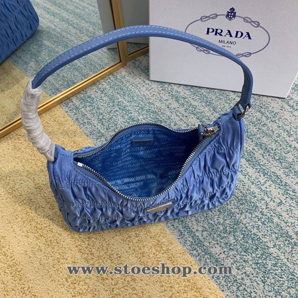 高仿A貨pradanylon 皺褶Hobo手拎/腋下包blpj13635 6 高仿A貨pradanylon 皺褶Hobo手拎/腋下包blpj13635