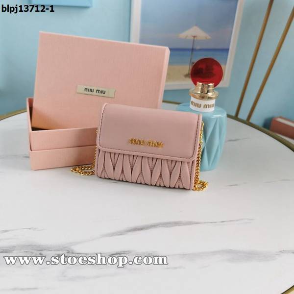高仿名牌包miumiu淺粉迷你小包Matelasse頂級進口小羊皮blpj13712