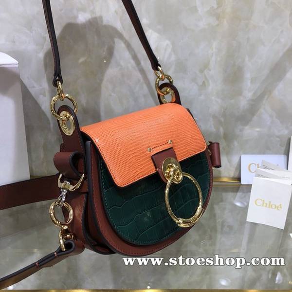 高仿A貨chloeChloe本季新品“Tess”單肩包馬術風格採用鱷魚紋皮革、蜥蜴紋皮革和光滑皮革精製而成blpj13748 3 高仿A貨chloeChloe本季新品“Tess”單肩包馬術風格採用鱷魚紋皮革、蜥蜴紋皮革和光滑皮革精製而成blpj13748