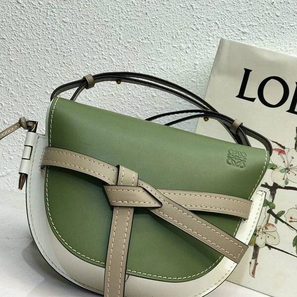 最高等級LOEWEGate馬鞍包蝴蝶結小牛皮blpj13779