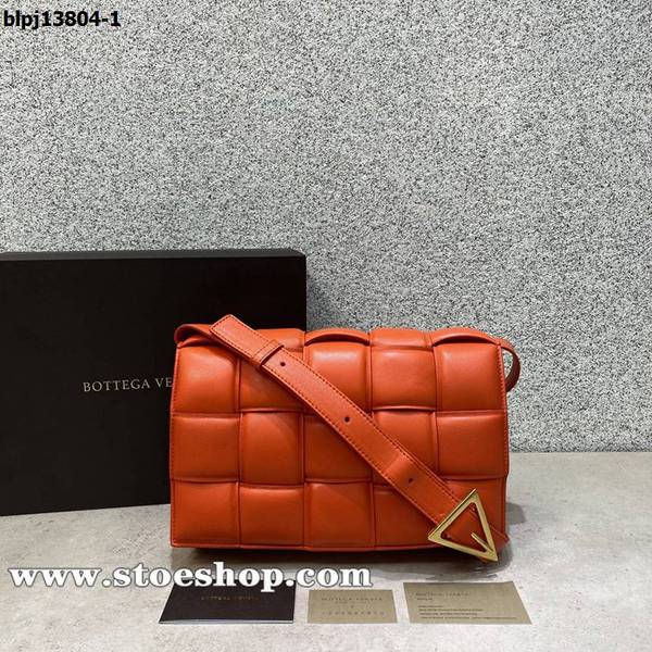 高仿包包BOTTEGA VENETACassette全皮枕頭包經典編織立體格子高級小牛皮blpj13804 1 高仿包包BOTTEGA VENETACassette全皮枕頭包經典編織立體格子高級小牛皮blpj13804