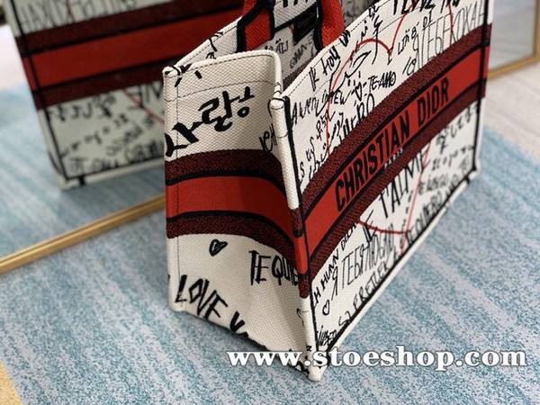 原單celineChristian Amour book tote 七夕系列款濃墨重彩大紅清爽奶油白主色系38種不同語言的“我愛你”塗鴉blpj13817 3 原單celineChristian Amour book tote 七夕系列款濃墨重彩大紅清爽奶油白主色系38種不同語言的“我愛你”塗鴉blpj13817