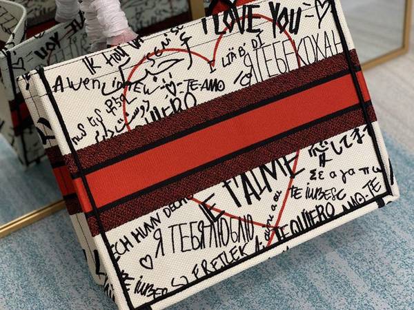 原單celineChristian Amour book tote 七夕系列款濃墨重彩大紅清爽奶油白主色系38種不同語言的“我愛你”塗鴉blpj13817 5 原單celineChristian Amour book tote 七夕系列款濃墨重彩大紅清爽奶油白主色系38種不同語言的“我愛你”塗鴉blpj13817