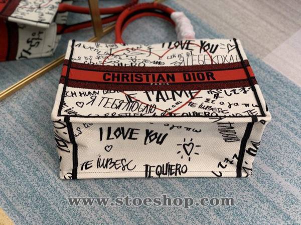 原單celineChristian Amour book tote 七夕系列款濃墨重彩大紅清爽奶油白主色系38種不同語言的“我愛你”塗鴉blpj13817 8 原單celineChristian Amour book tote 七夕系列款濃墨重彩大紅清爽奶油白主色系38種不同語言的“我愛你”塗鴉blpj13817