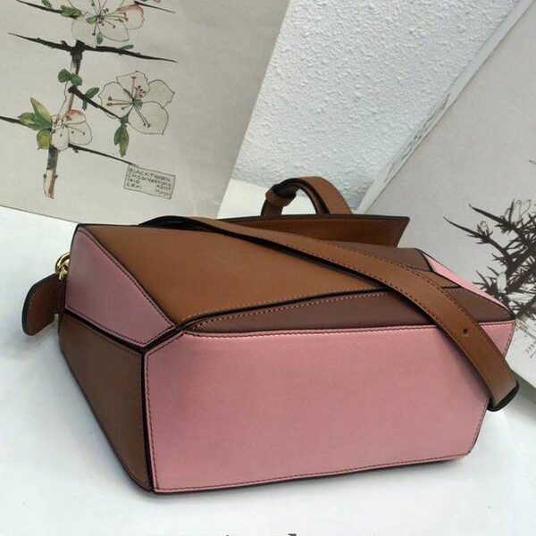 高仿包LOEWE棕拼粉Puzzle 羅意威進口西班牙小牛皮blpj13828 11 高仿包LOEWE棕拼粉Puzzle 羅意威進口西班牙小牛皮blpj13828