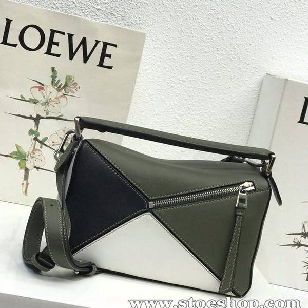 頂級高仿LOEWE墨綠拼白Puzzle 羅意威進口西班牙小牛皮blpj13836