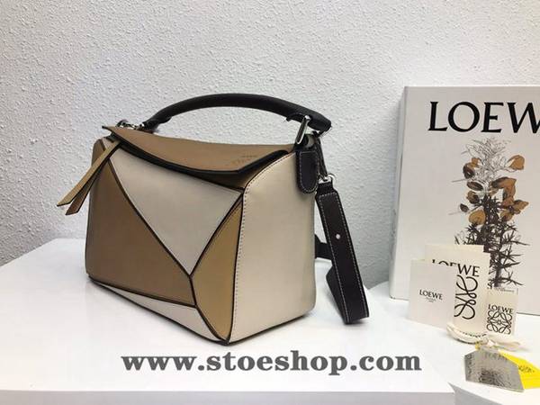 高仿精品批發LOEWE燕麥拼色Puzzle 羅意威進口西班牙小牛皮blpj13841 2 高仿精品批發LOEWE燕麥拼色Puzzle 羅意威進口西班牙小牛皮blpj13841