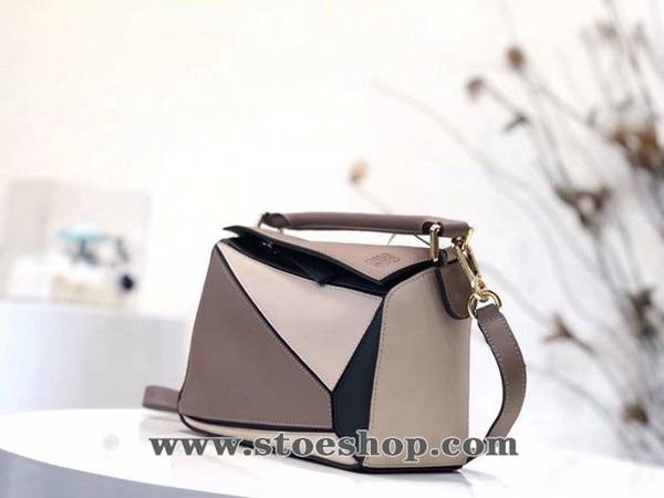 高仿LOEWE杏色拼色Puzzle 羅意威進口西班牙小牛皮blpj13860 2 高仿LOEWE杏色拼色Puzzle 羅意威進口西班牙小牛皮blpj13860