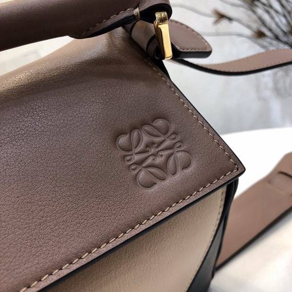 高仿A貨LOEWE杏色拼色Puzzle 羅意威進口西班牙小牛皮blpj13861 5 高仿A貨LOEWE杏色拼色Puzzle 羅意威進口西班牙小牛皮blpj13861