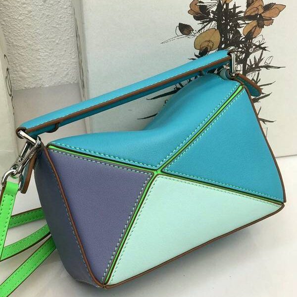 高仿名牌LOEWE藍拼紫羅意威全新推出puzzle mini 進口小牛皮 德國進口莎菲線blpj13871