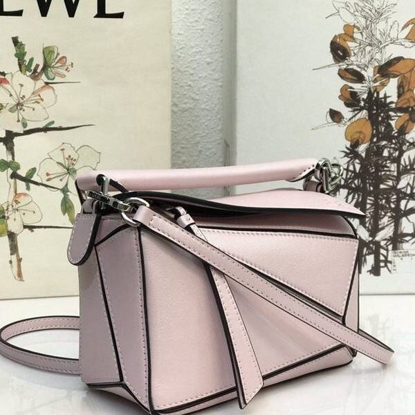 頂級原單LOEWE珍珠粉色羅意威全新推出puzzle mini 進口小牛皮 德國進口莎菲線blpj13873