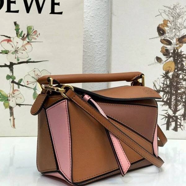 A貨原單LOEWE棕拼粉羅意威全新推出puzzle mini 進口小牛皮 德國進口莎菲線blpj13876