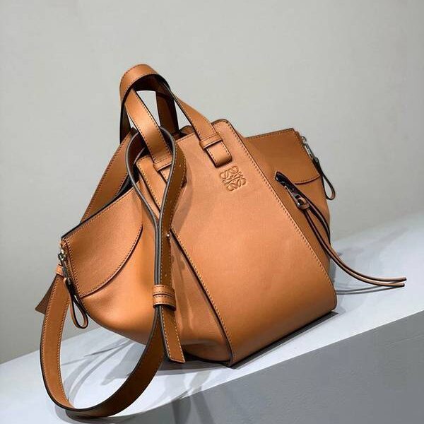 高仿精品LOEWE土黃Hammock bag 吊床包小牛皮blpj13966