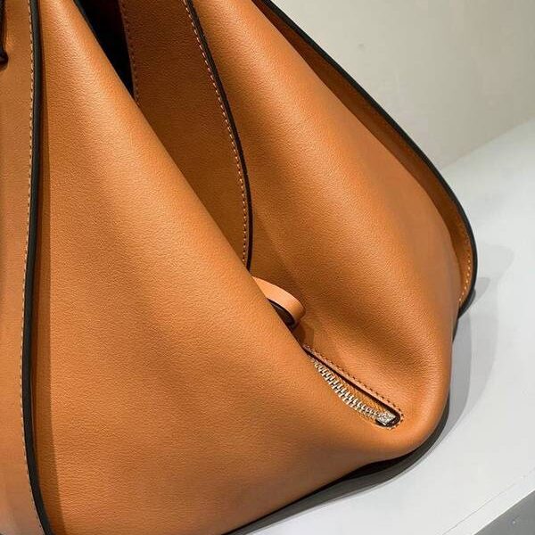 高仿精品LOEWE土黃Hammock bag 吊床包小牛皮blpj13966
