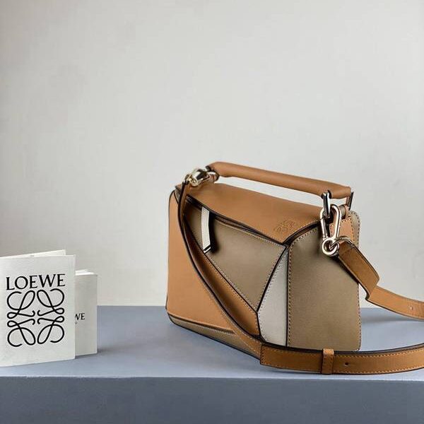 高仿原單LOEWEPuzzle 小號淺焦糖拼進口西班牙小牛皮blpj13975