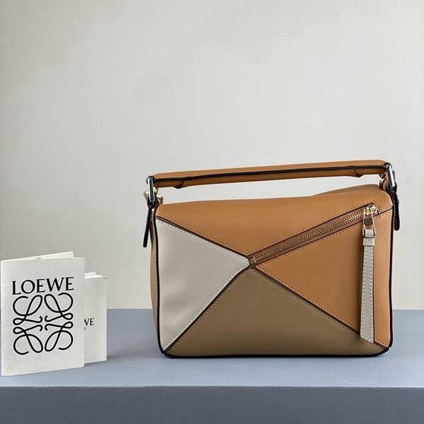 高仿原單LOEWEPuzzle 小號淺焦糖拼進口西班牙小牛皮blpj13975