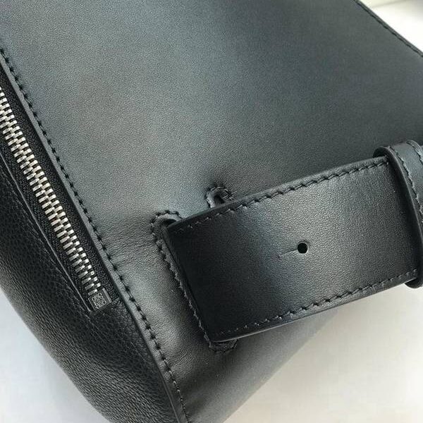 時尚a貨LOEWEAnton sling系列胸包柔軟粒面小牛皮blpj14027