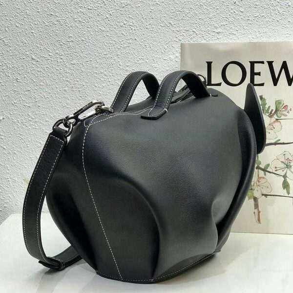 A貨之家LOEWE最走秀款大象進囗小牛皮拼接而成blpj14029