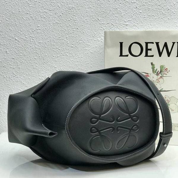 A貨之家LOEWE最走秀款大象進囗小牛皮拼接而成blpj14029