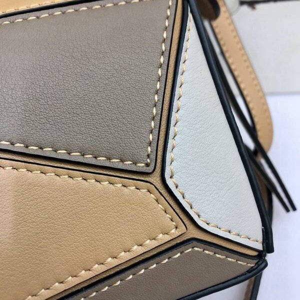 原單1：1LOEWE棕/白拼puzzle mini羅意威最新款採用進口小牛皮 德國進口莎菲線blpj14082