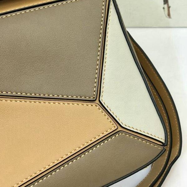 奢侈品高仿LOEWEPuzzle Bag10171棕/白blpj14084