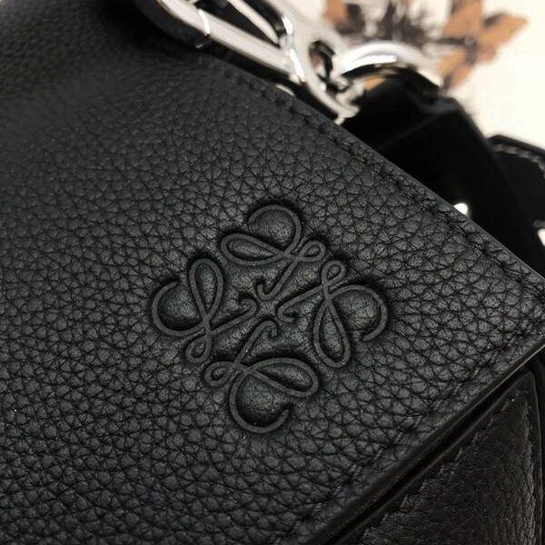 高仿LOEWE羅意威櫃專爆款Puzzle黑色荔枝男女通用進口西班牙小牛皮blpj14086