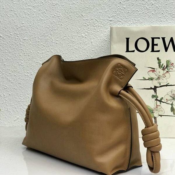 高仿原版LOEWEFlamenco clutch系列福袋小牛皮blpj14089