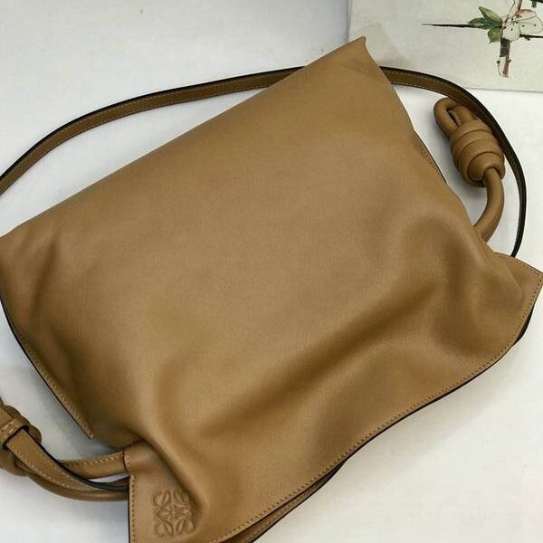 高仿原版LOEWEFlamenco clutch系列福袋小牛皮blpj14089