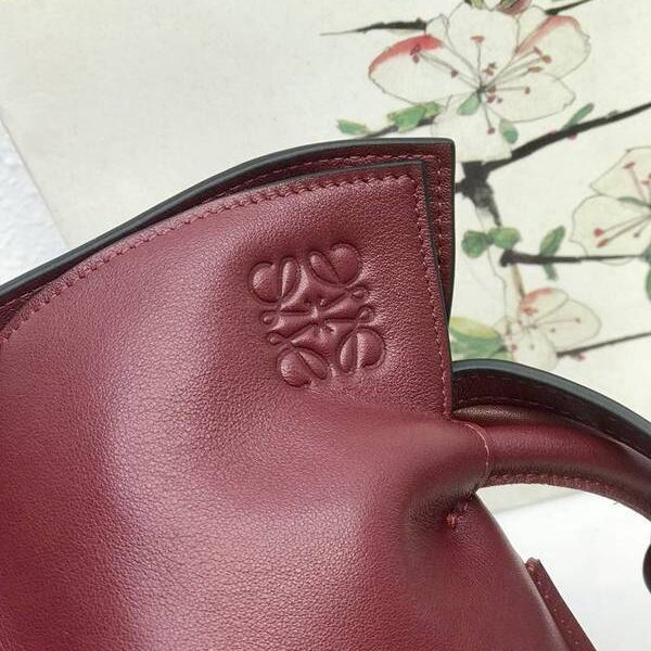 高仿LOEWEFlamenco clutch系列福袋小牛皮blpj14092 12 高仿LOEWEFlamenco clutch系列福袋小牛皮blpj14092