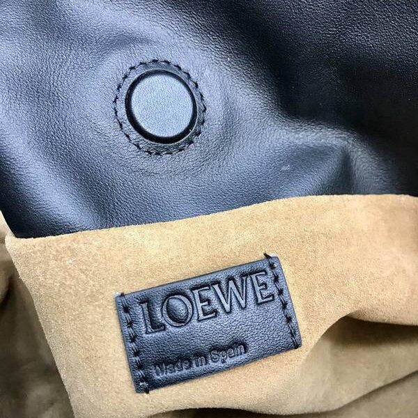 頂級高仿包包LOEWEFlamenco 迷你福袋柔軟細膩小牛皮blpj14094